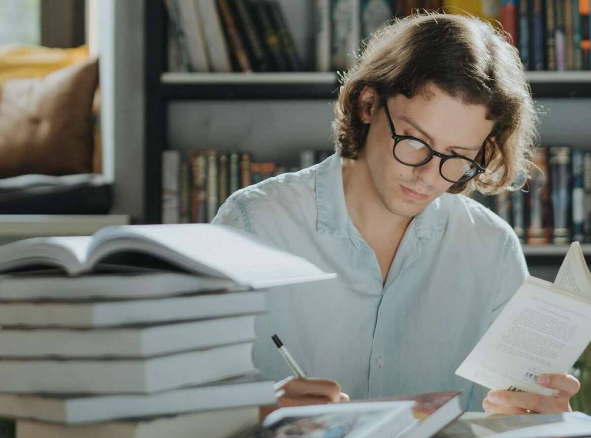 <span style="font-style: italic; font-weight: bold;"> Подготовка к олимпиадам по обществоведению </span>